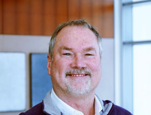 Dan Phillips Headshot2